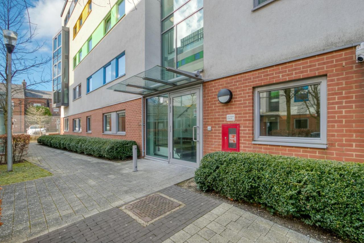Bright & Central Studio In Luton, Sleeps 2 Luton  Esterno foto