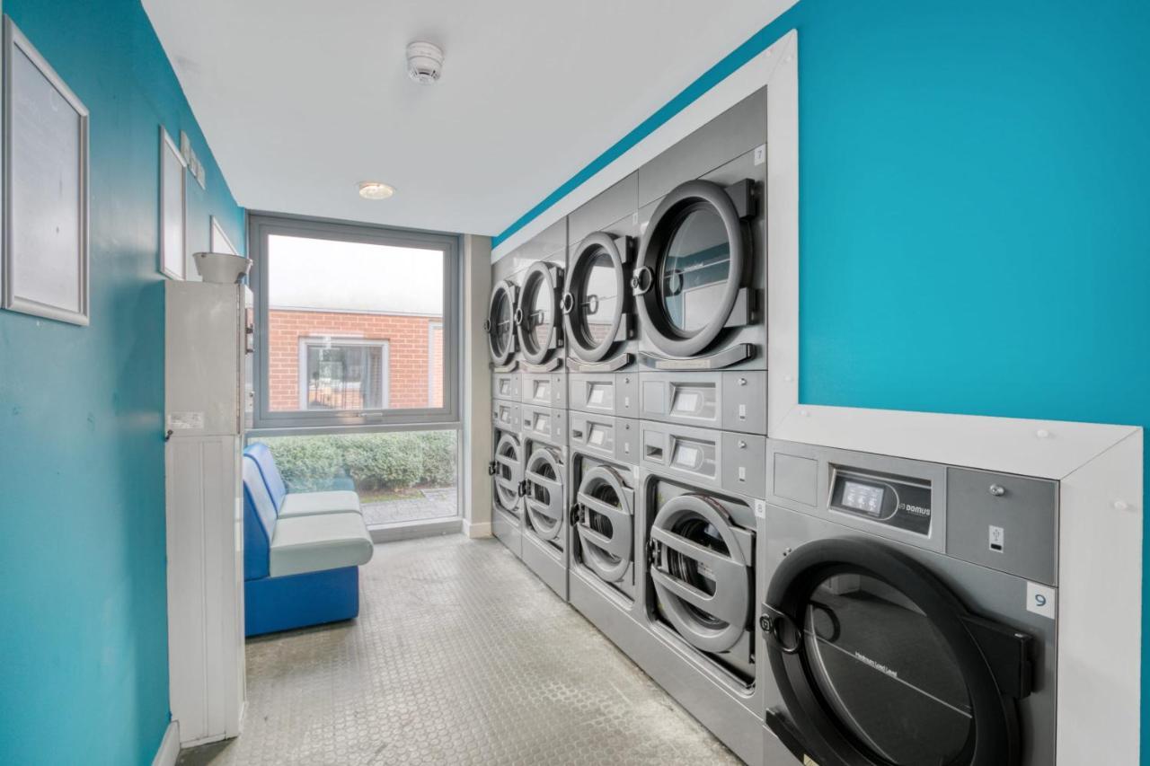 Bright & Central Studio In Luton, Sleeps 2 Luton  Esterno foto